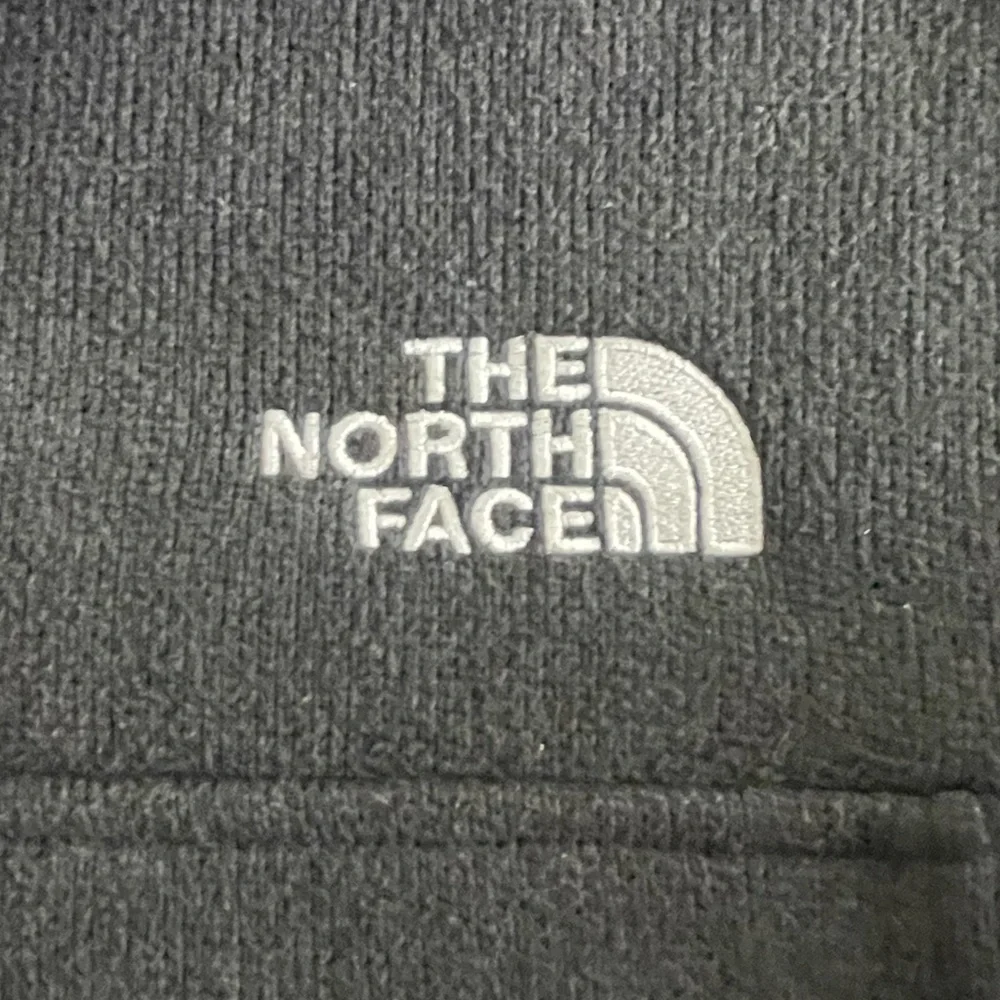 The Northface Men’s Leo Black 1/4 Zip Sweater Pullover Size Medium - Picture 3 of 8